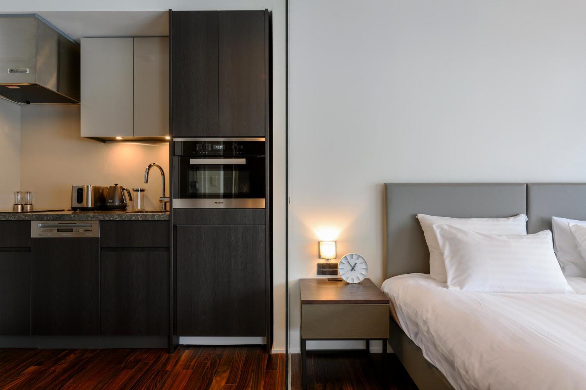 Hinzan Aparthotel Kucsan Kültér fotó